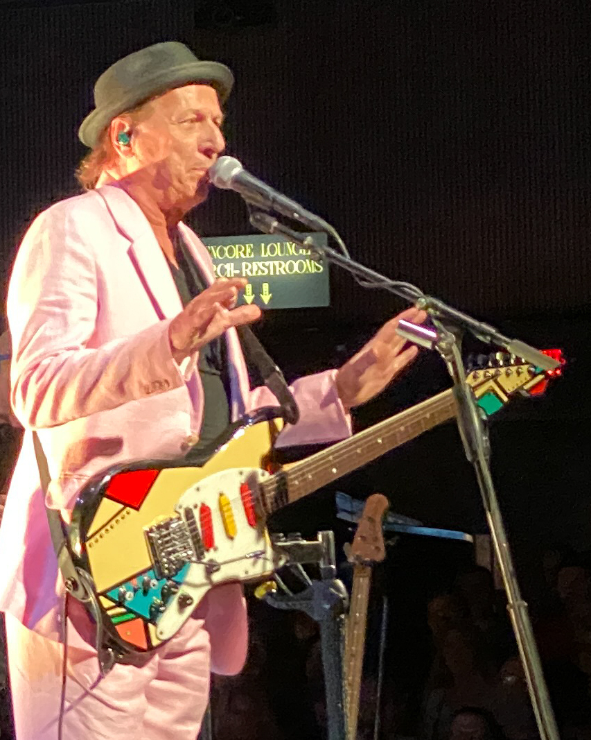 Artist photo of Adrian Belew