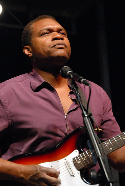 Artist photo of Robert Cray
