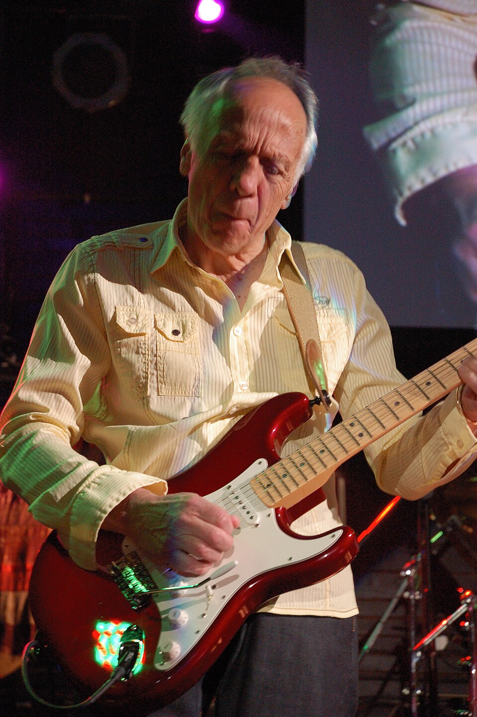 Artist photo of Robin Trower